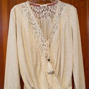 Maurice’s cream boho blouse L